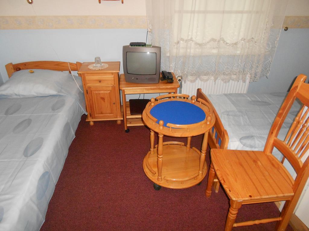 Poska 4*